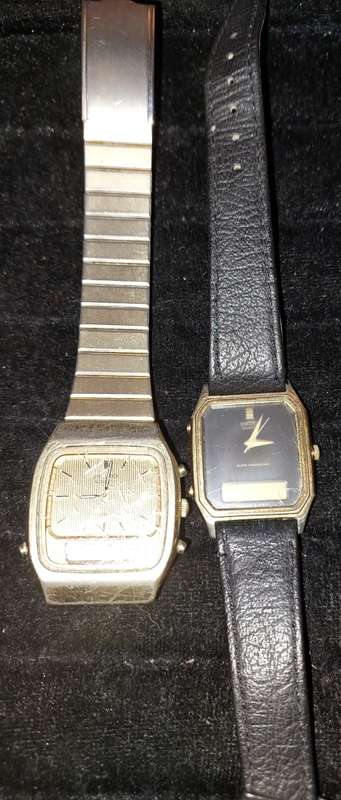 TWO RARE VINTAGE SEIKO DIGITAL QUARTZ WATCHES SOLD AS IS NOT TESTED