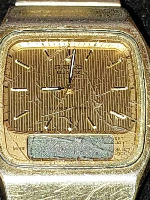 TWO RARE VINTAGE SEIKO DIGITAL QUARTZ WATCHES SOLD AS IS NOT TESTED