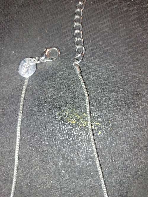 AN IMMIGRATING LADY`S QUALITY COLLECTION OF COSTUME NECKLACES SOLD AS IS