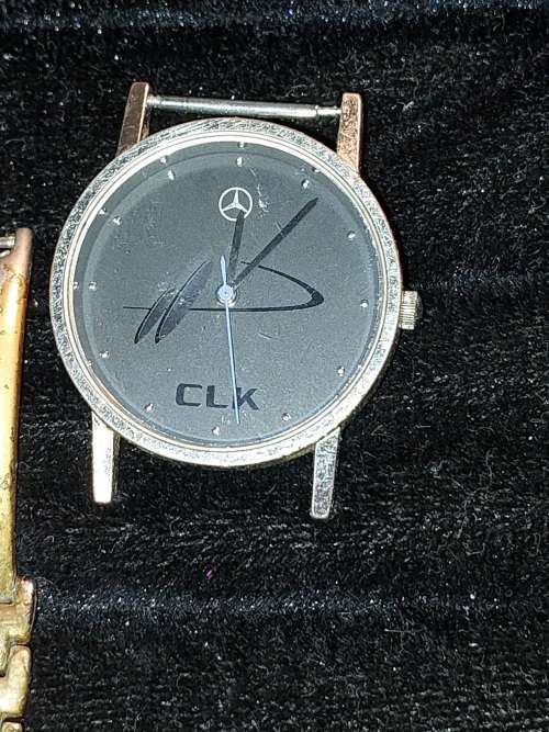 A VINTAGE JOB LOT FASHION WOMANS WATCHES SOLD AS IS NOT TESTED
