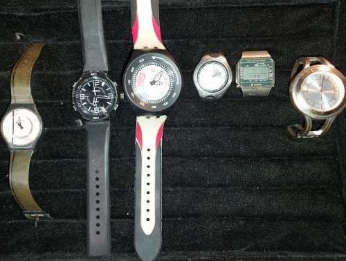 A JOBLOT CASUAL FASHION WATCHES SOLD AS IS NOT TESTED