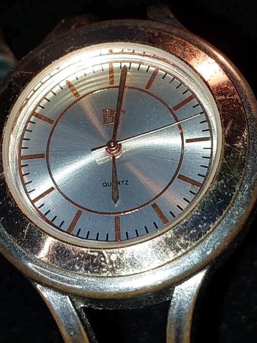 A JOBLOT CASUAL FASHION WATCHES SOLD AS IS NOT TESTED