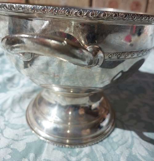 A VINTAGE SERANCO SILVERPLATED ON COPPER TURINE SOLD AS IS