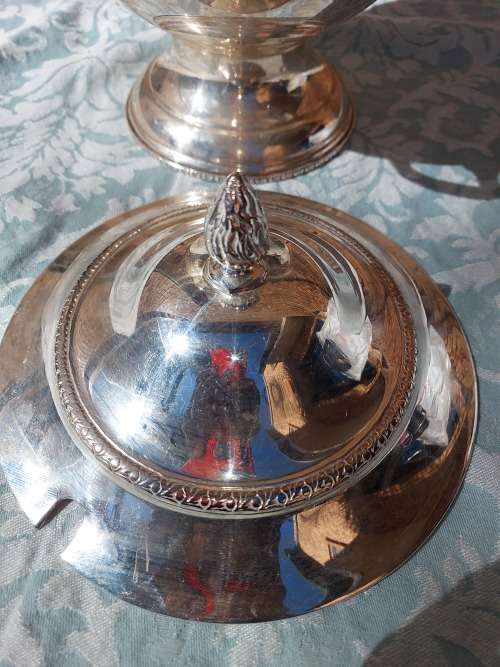 A VINTAGE SERANCO SILVERPLATED ON COPPER TURINE SOLD AS IS