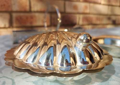 A COLLECTION OF SILVER PLATED SERVING TRAYS KITCHENALIA