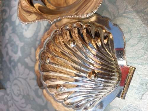 A COLLECTION OF SILVER PLATED SERVING TRAYS KITCHENALIA