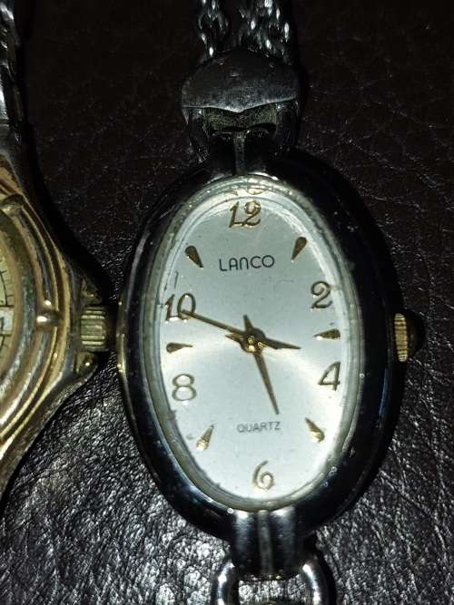 A COLLECTION OF VINTAGE FASHION WATCHES FOR THE LADIES