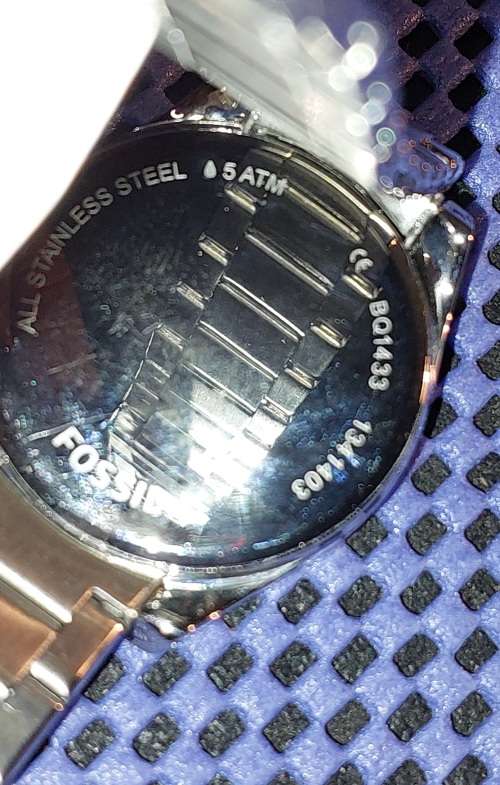 TWO PRISTINE FOSSIL WATCHES SOLD AS IS NOT TESTED