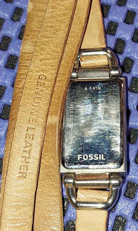 TWO PRISTINE FOSSIL WATCHES SOLD AS IS NOT TESTED