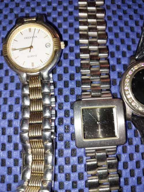 A COLLECTION OF COSTUME WOMANS WRIST WATCHES SOLD AS IS NOT TESTED