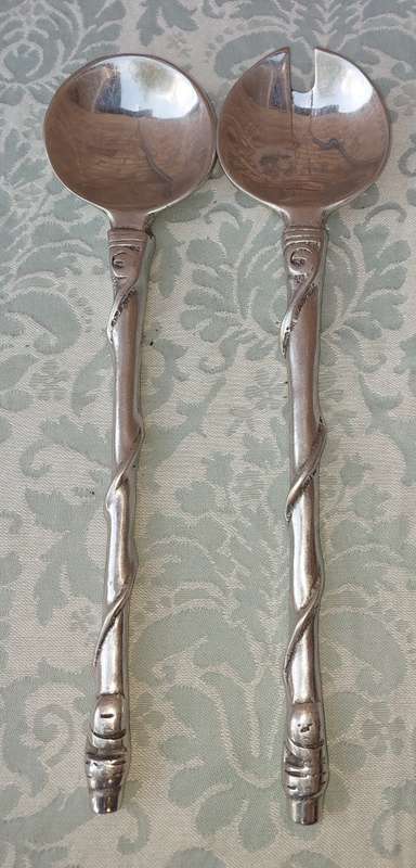 A SET OF CAROL BOYES-STYLE ALUMINUM ALLOY SALAD LADELS