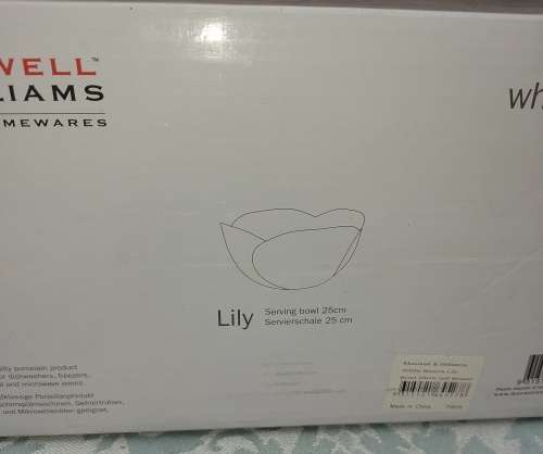 A MEXWEL & WILLIAMS WHITE BASIC LILLI MIXING BOWL SOLD AS IS