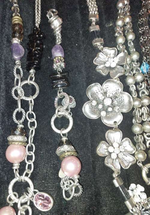 A QUALITY HAND MADE IN ISREAL COSTUME NECKLACES SOLD AS IS