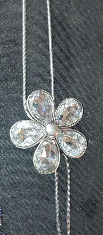 A COLLECTION OF FASHION-DESIGNED QUALITY COSTUME NECKLACES SOLD AS IS