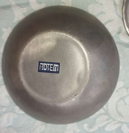 A MIXED VINTAGE JOB LOT FINGER SERVING TRAY SOLD AS IS