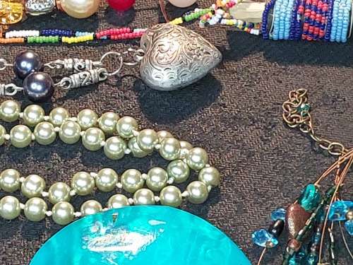 A COLLECTION OF VINTAGE TURQUOISE AND OTHER COSTUME NECKLACES SOLD AS IS
