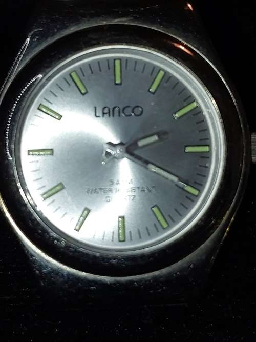 A COLLECTION OF VINTAGE MENS WATCHES SOLD AS IS NOT TESTED