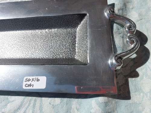 A BEAUTIFULL ALUMINUM ALLOY 56X16CM RECTANGLE SERVING PLATTER SOLD AS IS