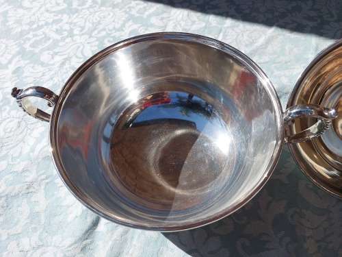 A VINTAGE VICTORIAN STYLE  EM -ESS SP ON COPPER TURINE SOLD AS IS