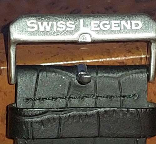 A RARE 3 TIME ZONE SWISS LEGEND UNISEX WRIST WATCH SOLD AS IS NOT TESTED
