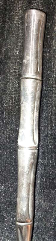 A SET BAMBOO STYLE STAINLESS STEEL SALAD LADELS