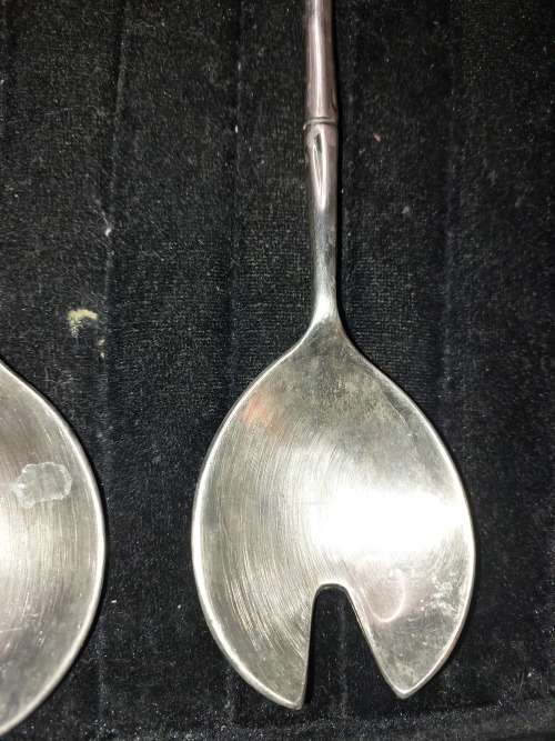 A SET BAMBOO STYLE STAINLESS STEEL SALAD LADELS