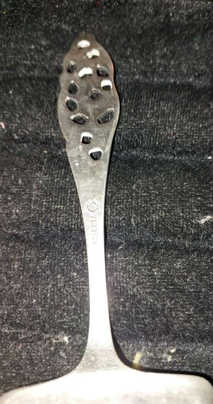 A COLLECTION OF EPNS AND STAINLESS-STEEL CUTLERY SOLD AS IS