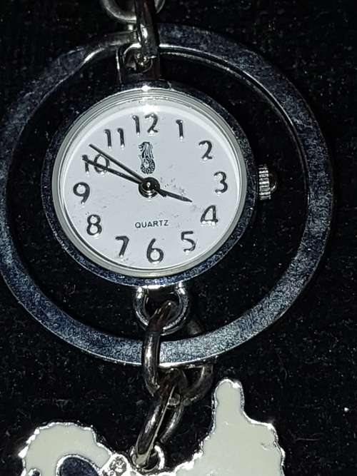 A bulk collection of quality costume quartz watches sold as is not tested