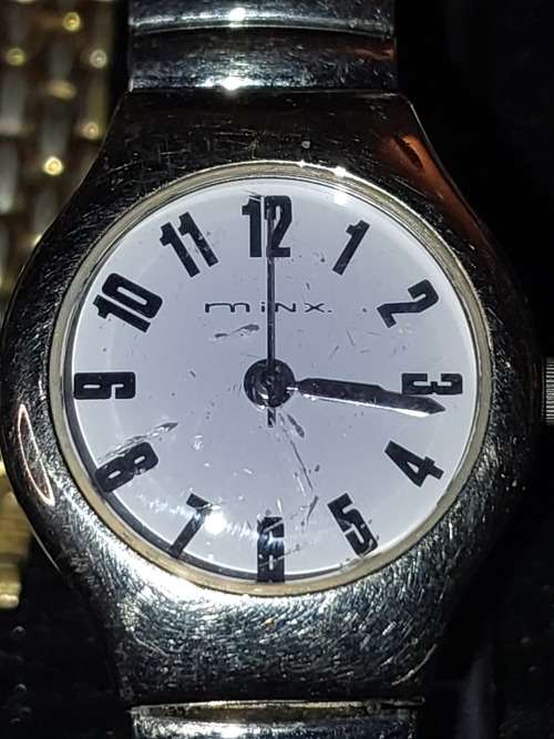 A bulk collection of quality costume quartz watches sold as is not tested