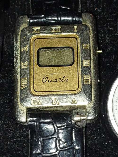 A bulk collection of quality costume quartz watches sold as is not tested