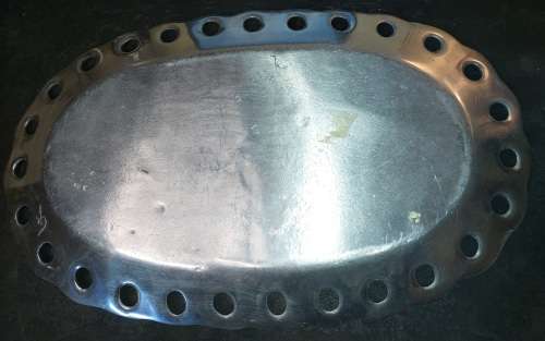 AN OVAL 52 X32 CENTIMETER ALUMINUM ALLOY CAROL BOYES STYLE SERVING TRAY