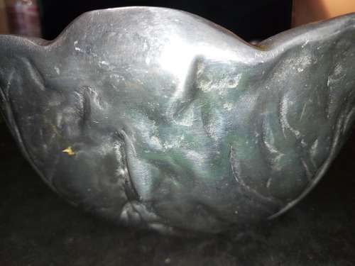 A 30 X 15 CENTIMETER HACIENDA REAL MEXICAN PEWTER SERVING BOWL