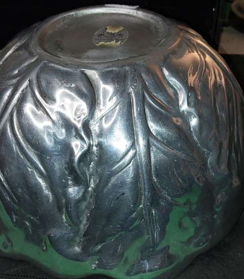 A 30 X 15 CENTIMETER HACIENDA REAL MEXICAN PEWTER SERVING BOWL