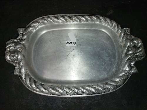 A VINTAGE 36 X23 CENTIMETER RECTANGULAR CAROL BOYES STYLE MEXICAN ALLOY SERVING TRAY SOLD AS IS