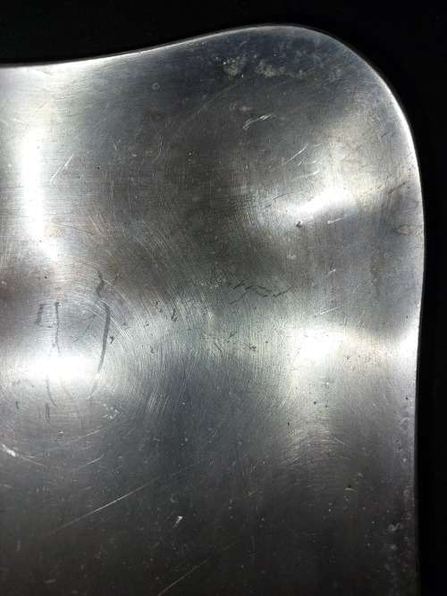 A VINTAGE 30 X 18 CENTIMETER ALUMINUM/PEWTER ALLOY SERVING PLATTER