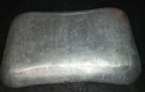 A VINTAGE 30 X 18 CENTIMETER ALUMINUM/PEWTER ALLOY SERVING PLATTER