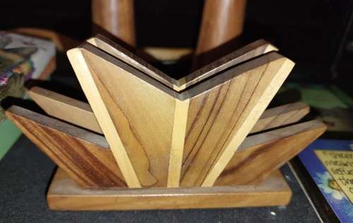 A COLLECTION OF SOLID WOOD KITCHENALIA AND BR ACCESSORIES