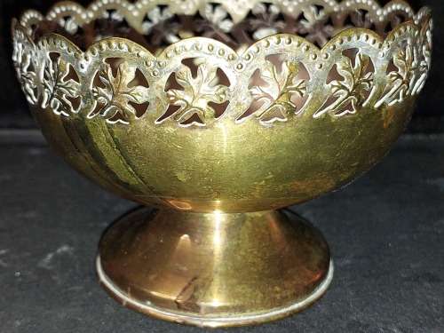 AN ANTIQUE AND VINTAGE COLLECTION KITCHENALIA