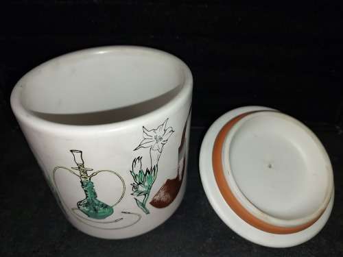 A VINTAGE  DANISH TABACCO LEAF PORCELAIN CERAMIC JAR