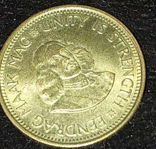 RARE BRITISH ANTIQUE TEN-CENT COIN WITH A SOLDIER`S DETAILS ON THE REVERSE AND A SOUTH AFRICAN HALF
