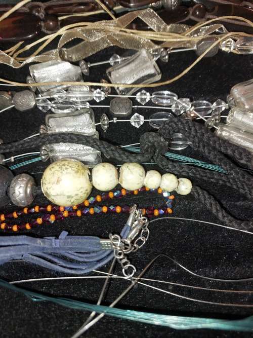 A BULK COLLECTION COSTUME NECKLACES SOLD AS IS