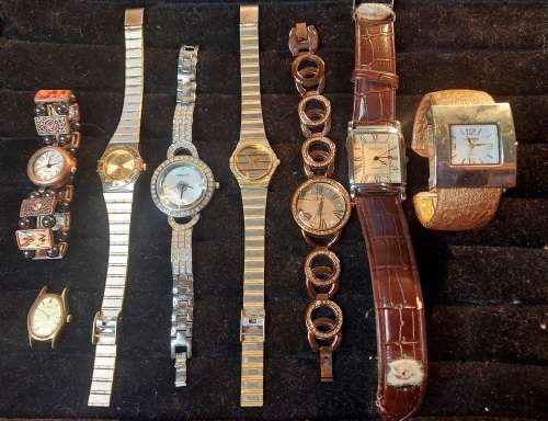 A COLLECTION OF JAPANESE MOVEMENT DRESS WATCHES