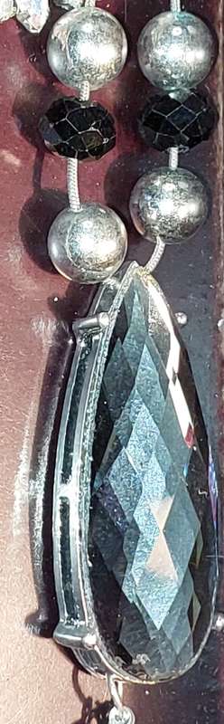 A COLLECTION OF QUALITY DESIGNER COSTUME NECKLACES SOLD AS IS