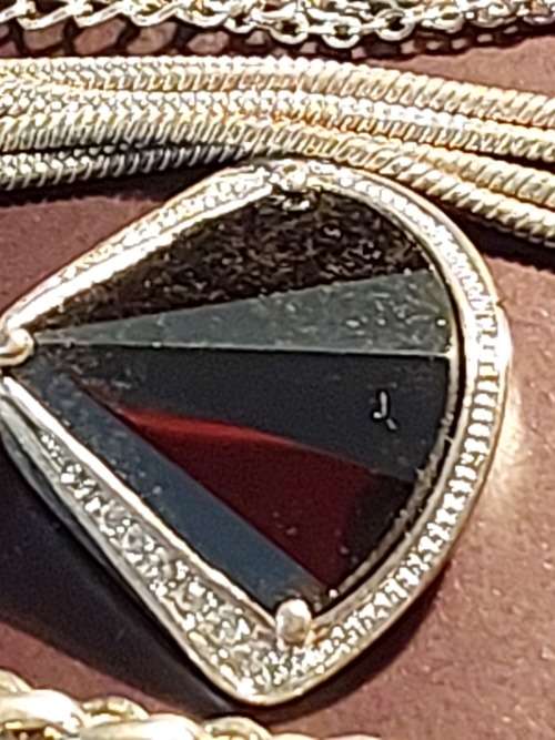 A COLLECTION OF QUALITY DESIGNER COSTUME NECKLACES SOLD AS IS
