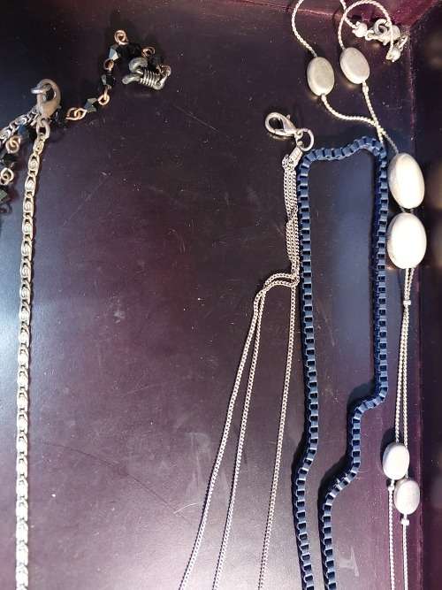 A DESIGNER COLLECTION COSTUME NECKLACES SOLD AS IS