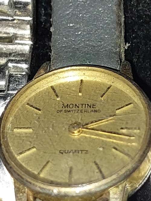 A VINTAGE AND ANTIQUE COLLECTION OF 20 QUALITY  WOMANS WATCHES SOLD AS IS NOT TESTED