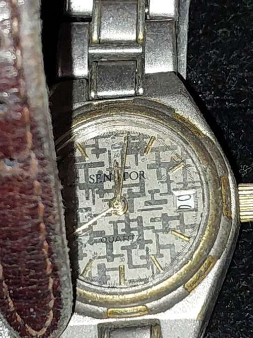 A VINTAGE AND ANTIQUE COLLECTION OF 20 QUALITY  WOMANS WATCHES SOLD AS IS NOT TESTED