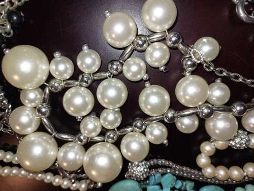A CLASSY AND QUALITY DESIGNER NECKLACE COLLECTION