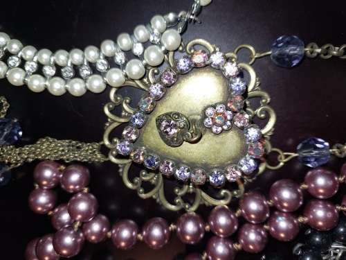 A CLASSY AND QUALITY DESIGNER NECKLACE COLLECTION