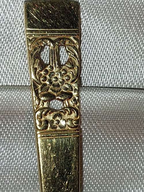 A VINTAGE FRUIT SPOONS COMMUNITY G/P IN A LEATHER-BOUND CASE